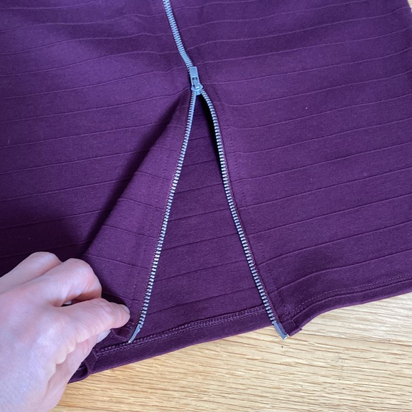 NWT Halogen Burgundy Pencil Skirt - Size 0P - Picture 4 of 7